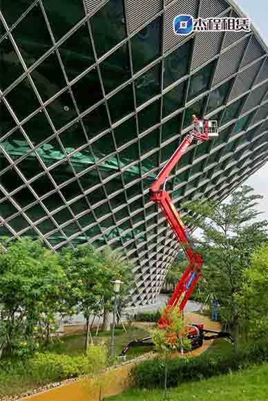 蜘蛛車出租應用于建筑物維護工程